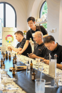 Modern teambuilding - NOTE - The Scent Lab Modern teambuilding - sản phẩm mùi hương từ NOTE - The Scent Lab