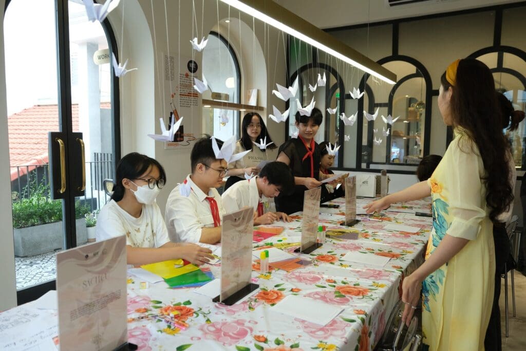 The Mini Scent Show #1: Chỉ còn những mùa nhớ