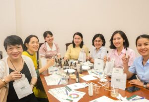 NOTE vinh hạnh đồng hành cùng SATRA tổ chức Workshop nước hoa cho doanh nghiệp - sản phẩm mùi hương từ NOTE - The Scent Lab