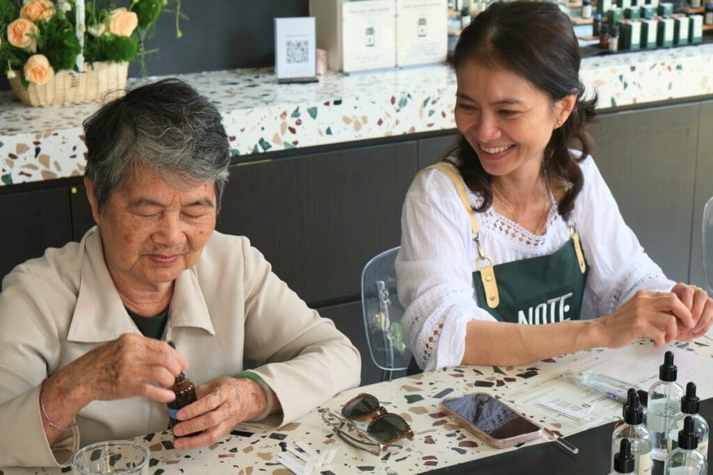 5 Mùi Nến Thơm Tặng Cha Mẹ, Người Thân Ý Nghĩa Nhất