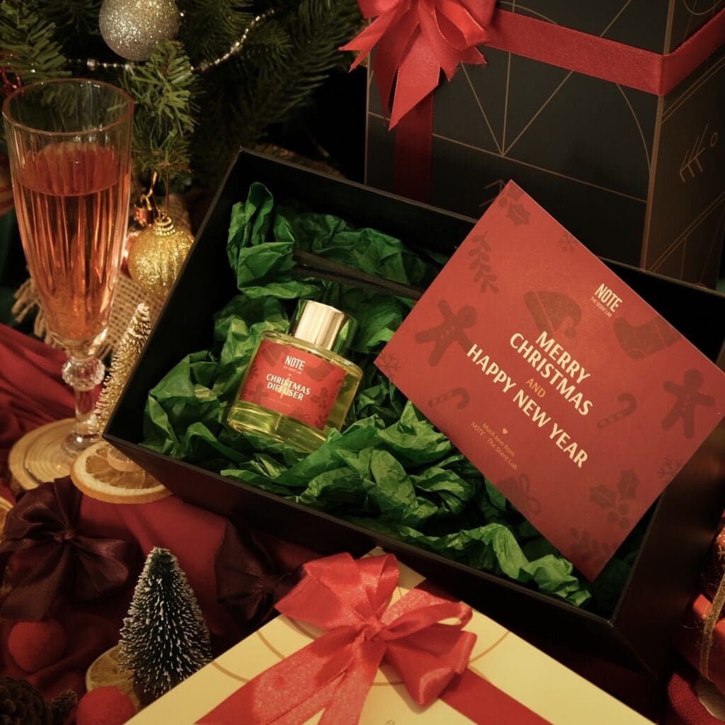 quà Giáng Sinh mùi hương khuech tan huong giang sinh