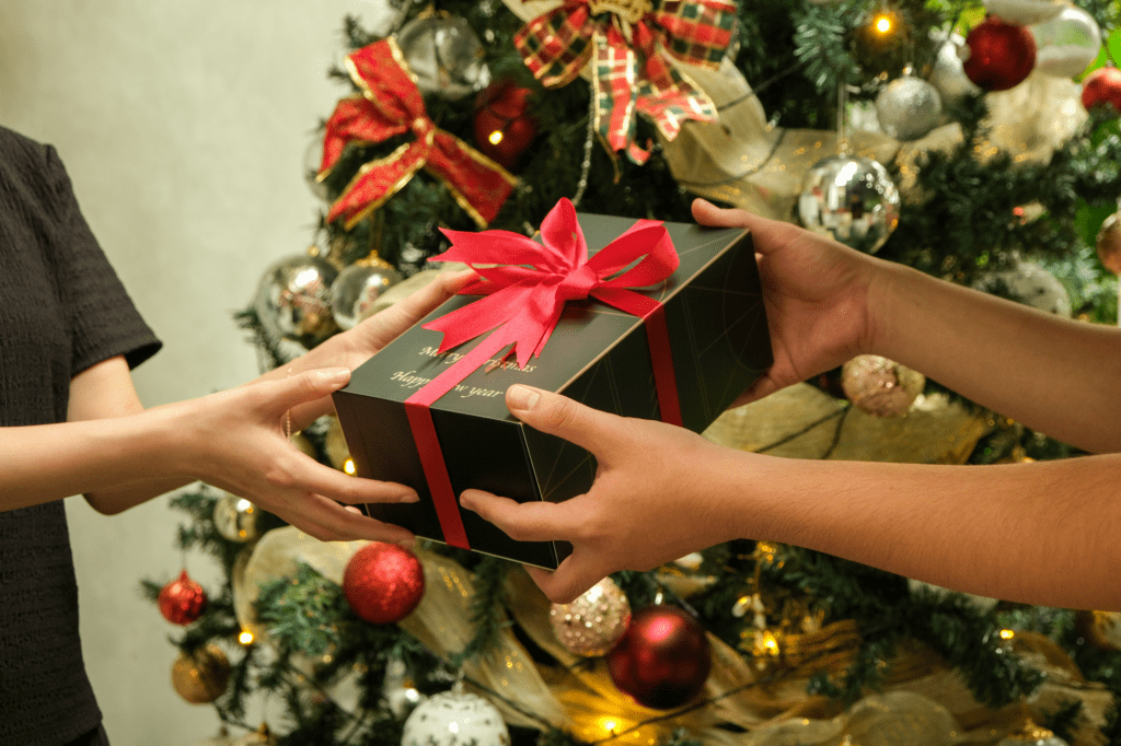 quà Giáng Sinh mùi hương nhận quà