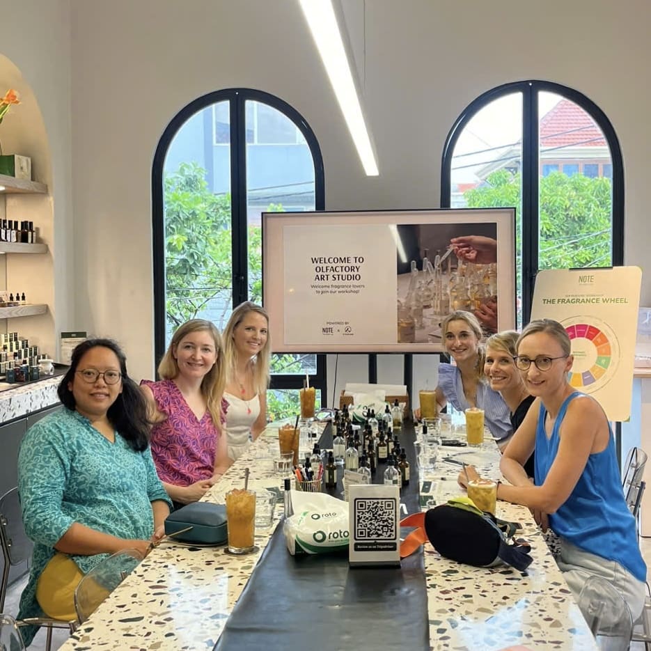 Tourist having their perfume-making workshop by NOTE - sản phẩm mùi hương từ NOTE - The Scent Lab