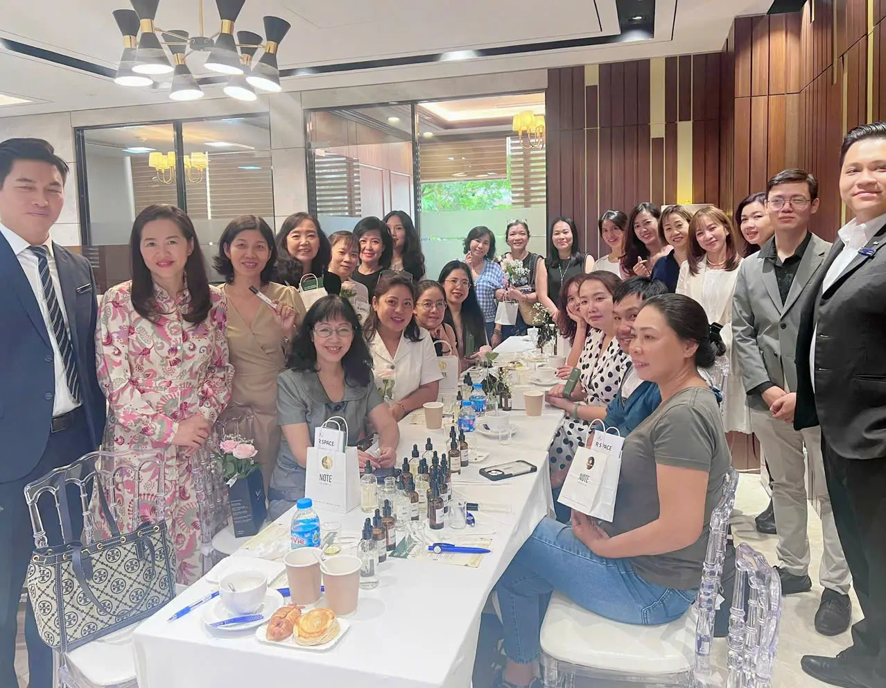 NOTE vinh dự đồng hành cùng Shinhan Bank PWN - NOTE - The Scent Lab workshop, nước hoa, thương hiệu, sáng tạo - sản phẩm mùi hương từ NOTE - The Scent Lab
